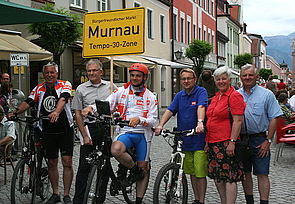 Immer wieder setzt sich die ÖDP-Kreisgruppe für Tempo 30 als Regelgeschwindigkeit ein. So startete sie im Jahr 2017 eine Kampagne „Mensch vor Auto – Tempo 30 innerorts!“. Immer wieder setzt sich die ÖDP-Kreisgruppe für Tempo 30 als Regelgeschwindigkeit ein. So startete sie im Jahr 2017 eine Kampagne „Mensch vor Auto – Tempo 30 innerorts!“.