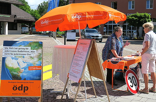 ÖDP-Kampagne Mensch vor Auto - für Tempo 30 innerorts