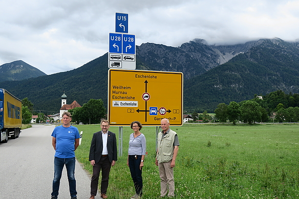 Meierhofer, Beuting, Corongiu, Doering und Fünfstück appellieren „an Politik und Verkehrsplanung, den Bau des Auerbergtunnels bis auf Weiteres auf Eis zu legen und die Pläne zu überdenken. Moderne Verkehrspolitik setzt auf Verkehrsvermeidung sowie auf eine möglichst intelligente, naturschonende und nachhaltige Verkehrsbewältigung.“